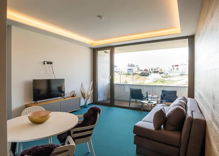 LAKESIDE Apartements
