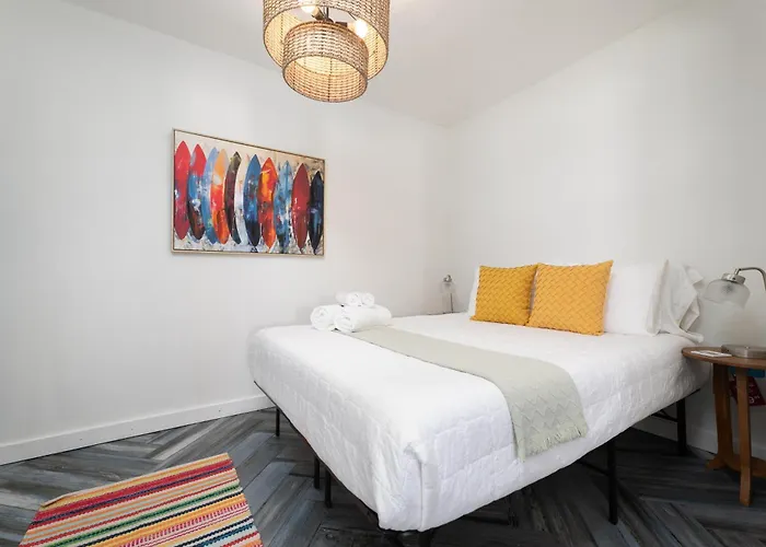 Be A Nomad - Walk To Beach - 3 Bedroom Sleeps 8 - Balcony - Jacksonville Beach