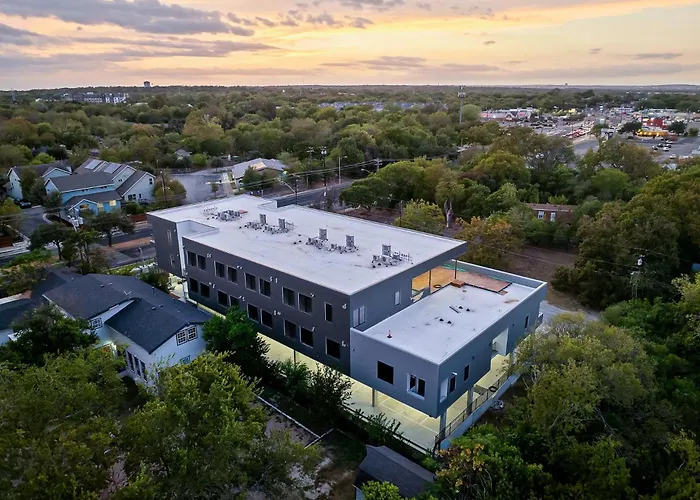 Upstay Newly Renovated Modern Apartment Near Soco