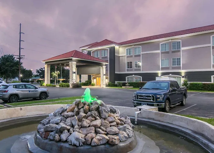 La Quinta By Wyndham Fredericksburg