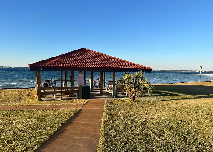 Sunset Harbor Palms - Mason Beach Retreat