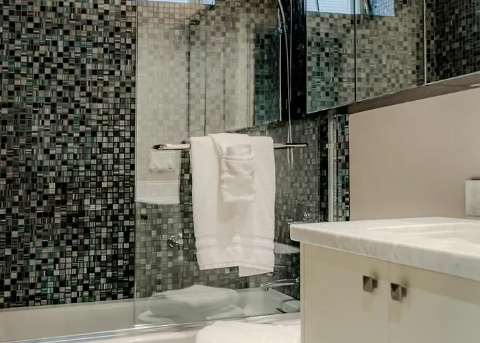 Private Cambie Village Suite Min Downtown And Skytrain