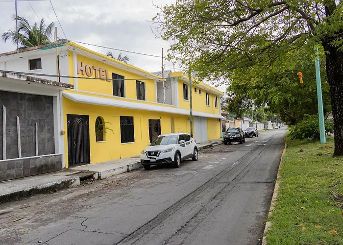 Oyo Hotel Marias,Aeropuerto Internacional De Chetumal