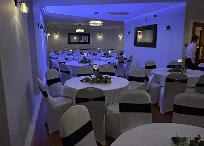 Annandale Arms Hotel