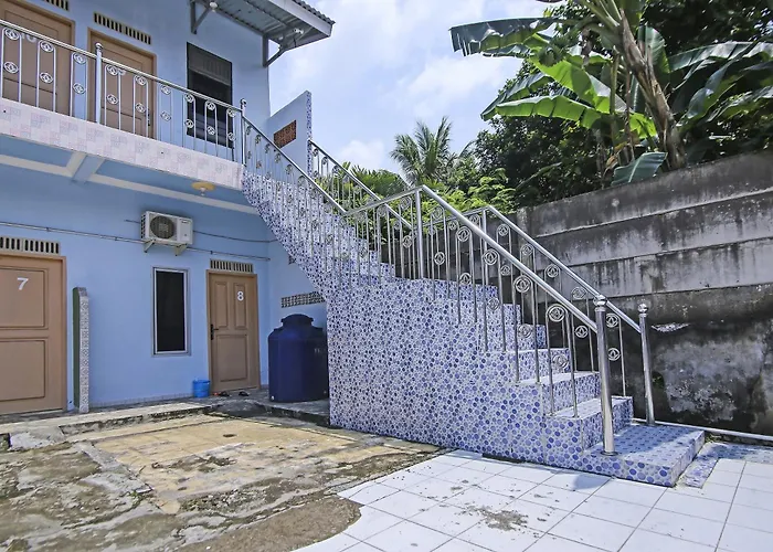 Oyo Life 90433 Serasi Kost