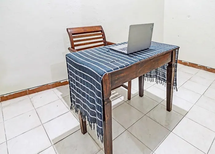Oyo Life 91600 Syariah Army Kost & Homestay