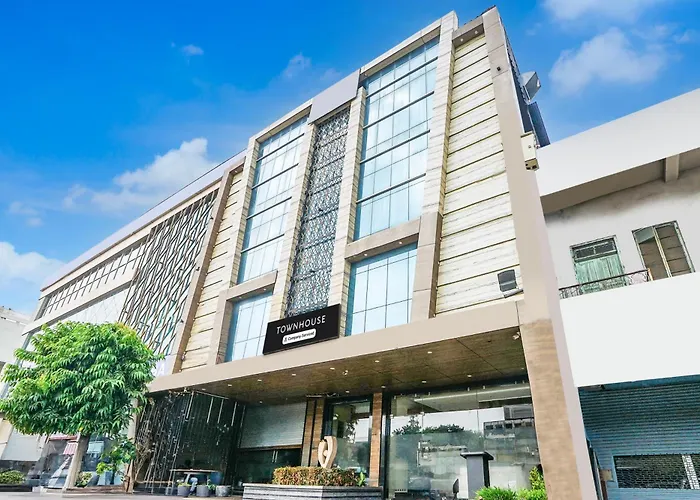 Super Townhouse Jhalawar Road Gumanpura Formerly Rockland