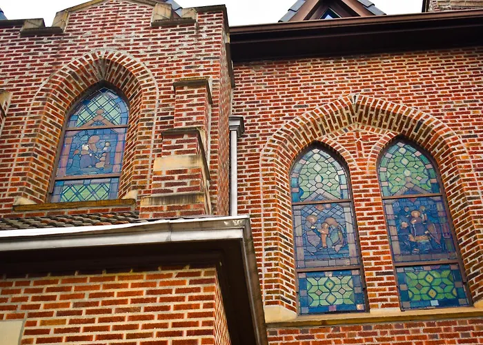 Chateau Connellsville Starry Night Suite