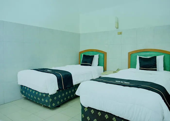 Townhouse Oak Palembang Near Jembatan Ampera Formerly Azzura Hotel