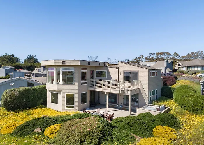 Breathtaking Views Of The Pacific Ocean Rooftop Balcony Gourmet Kitchen And Hot Tub Overlooking Golf Course