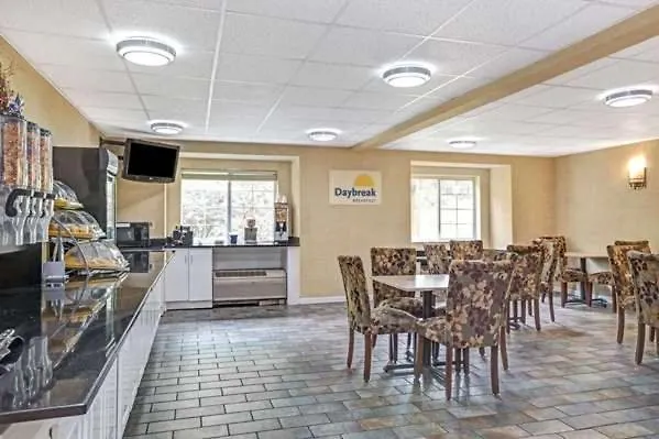 Sturbridge Plaza Hotel
