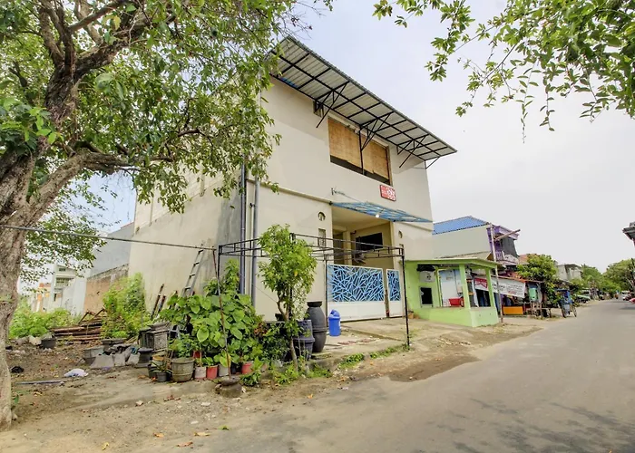 Hotel O Zeevanna Guest House Syariah