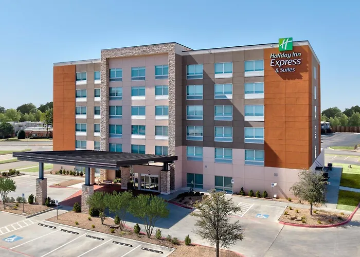 Holiday Inn Express & Suites Moore By Ihg