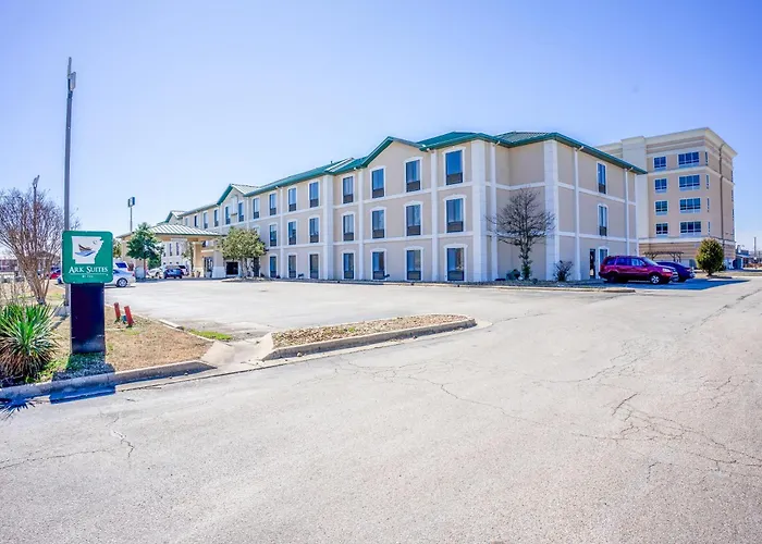 Ark Suites By Oyo Jonesboro I-555