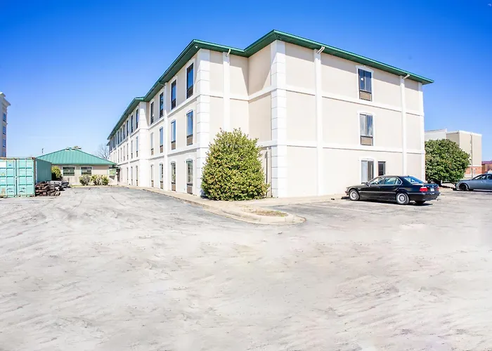Ark Suites By Oyo Jonesboro I-555