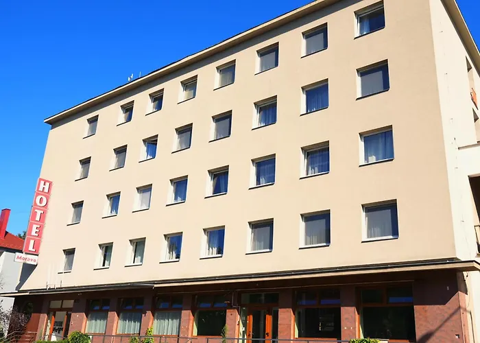 Morava 307 Uherske Hradiste Safarikova 855