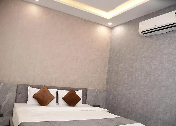 Hotel Morvi Nandan