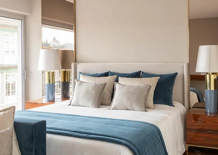 The Eight Luxury Stay