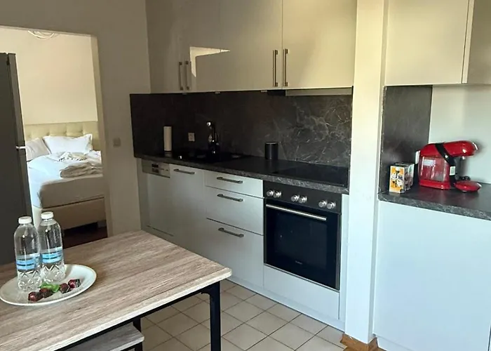Old Town Comfort And Cozy Apartment 2