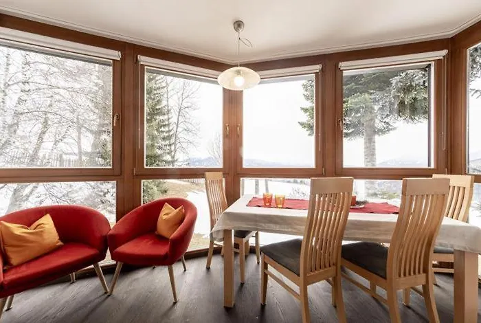 Waldelerhof- Appartements In Meransen