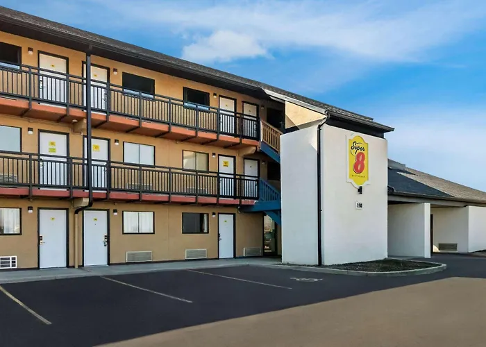 Super 8 By Wyndham Vandalia/Dayton International Airport