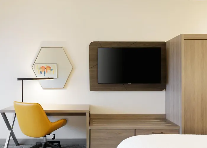 Holiday Inn Express & Suites Oak Ridge By Ihg