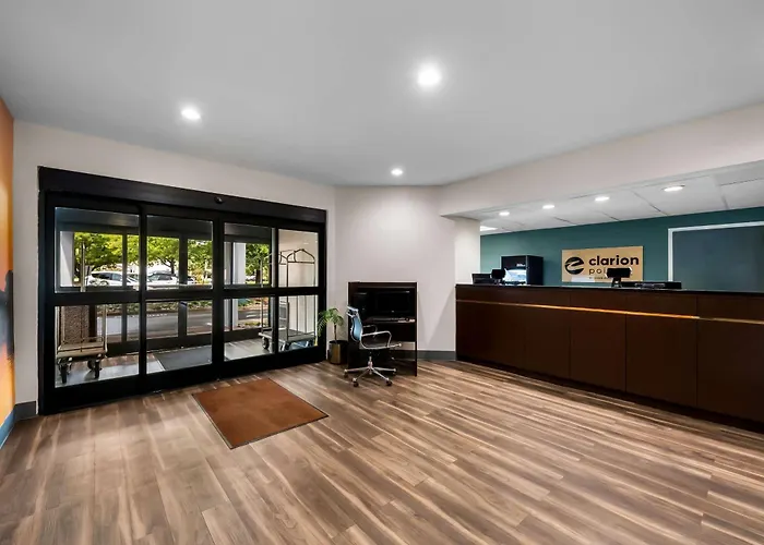 Clarion Pointe Apex - Holly Springs