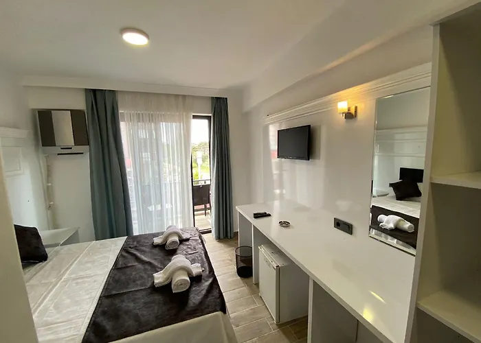 Atas Aqua Otel Avsa