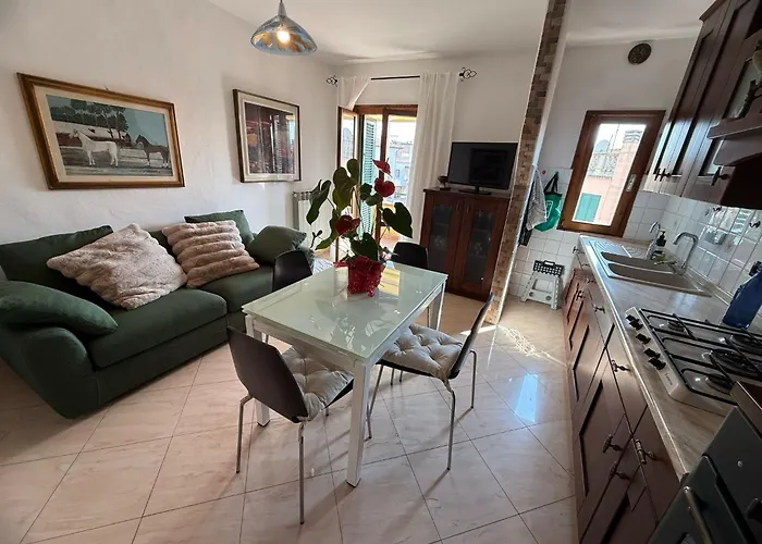 Tina'S House