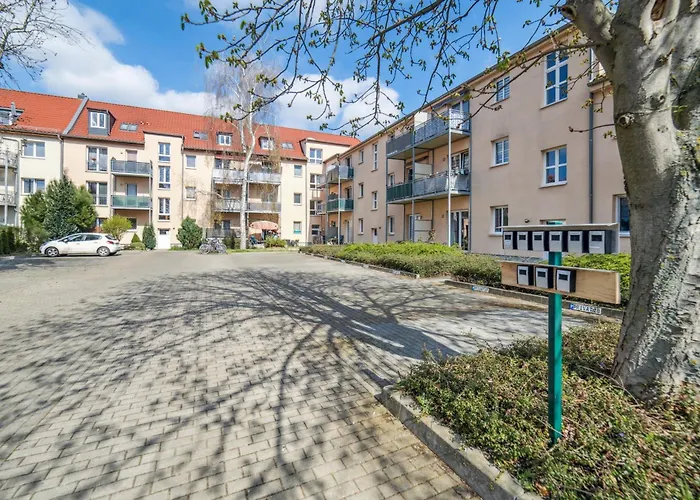 Larooms Merseburg - Apartment NS03 - 2 Zimmer - 4 Betten - Waschmaschine - Parkplatz - Balkon