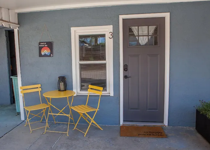 Zuni St Motor Inn- Bike, Dine, Explore Denver