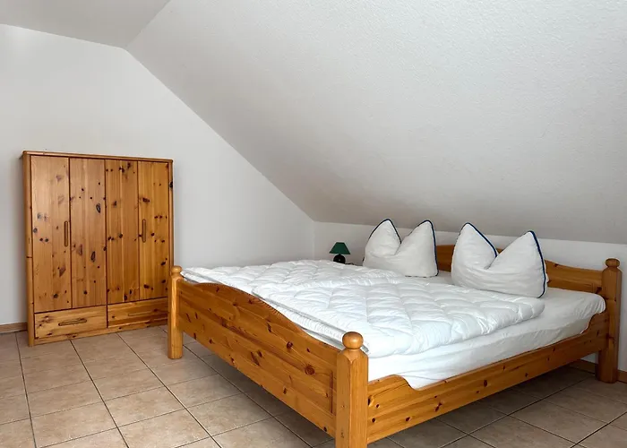 Ferienwohnung Muschel 2 mit gemeinschaftlichen Garten, Bensersiel