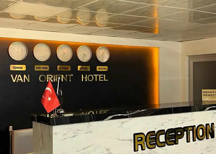 Van Orient Hotel
