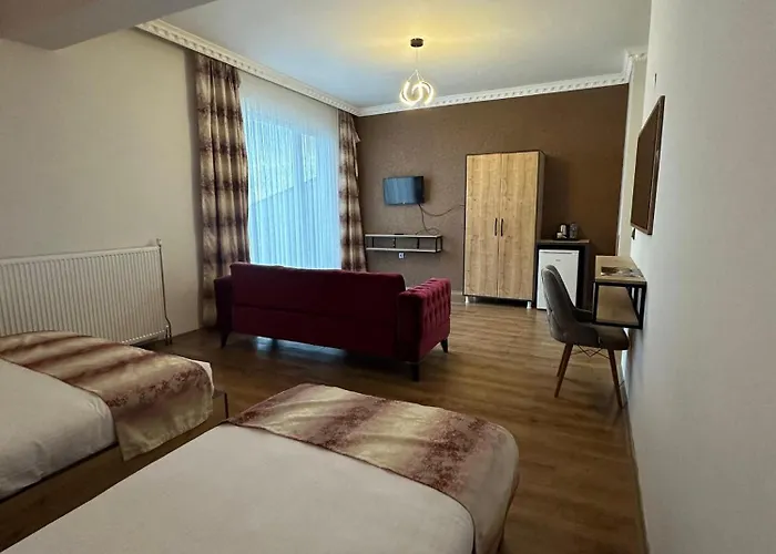 Van Orient Hotel