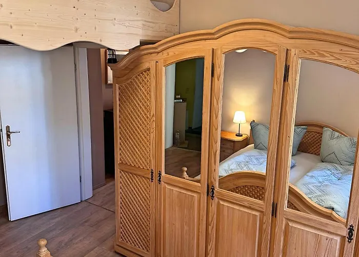 Altstadt Apartment Zittau - stilvolle familienfreundliche Ferienwohnung 78qm am Zittauer Museum und Zittauer Gebirge im Herzen der Oberlausitz mit eigenem Parkplatz ideal zum Wandern im Dreiländereck