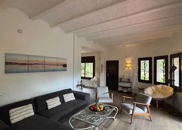 Begur Sa Riera, Appartement De Charme, Jardin, Pour 4 Personnes A 5Mn De La Plage