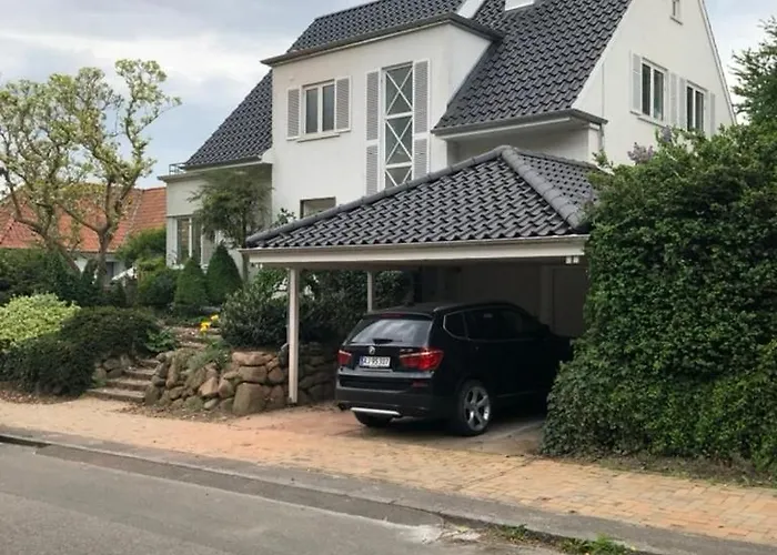 Large Basement Apartment In The Middle Of Odense