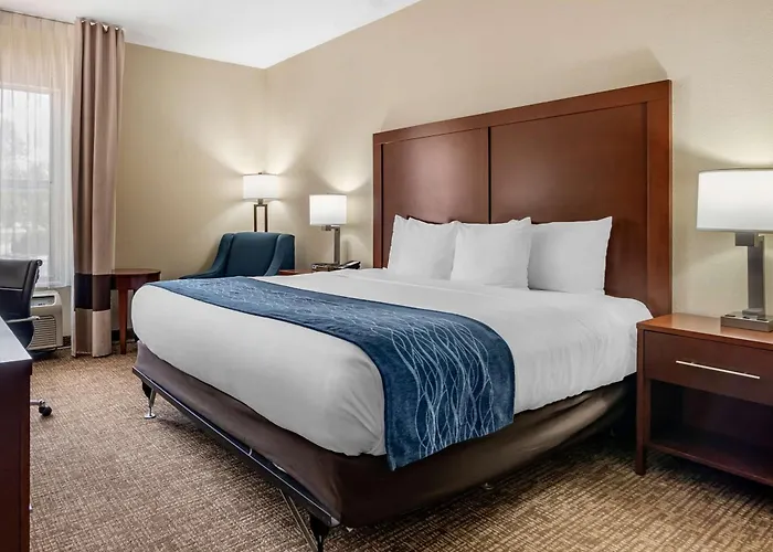 Comfort Inn & Suites Junction City - Near Fort Riley