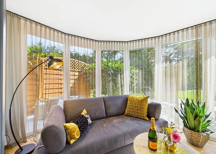 Hochwertige Ferienwohnung in Seenähe mit Terrasse&Vollausstattung