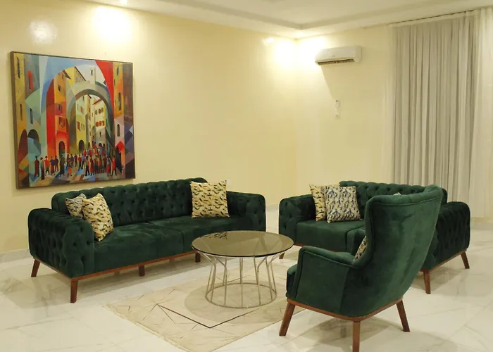 Urban Hotel Suites