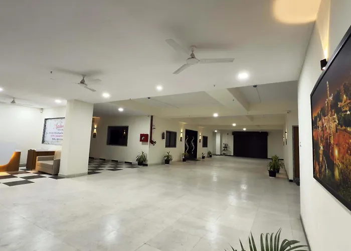 Hotel The Aadimata & Banquets