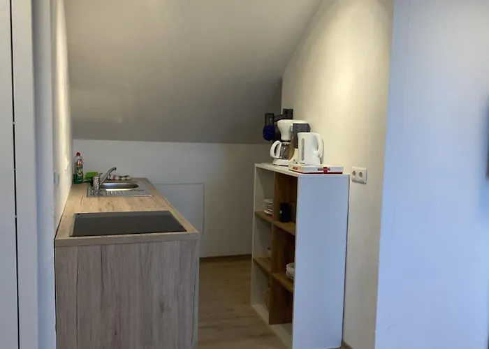 Monteurwohnung, 2 Schlafzimmer, DG, zentral Freyung