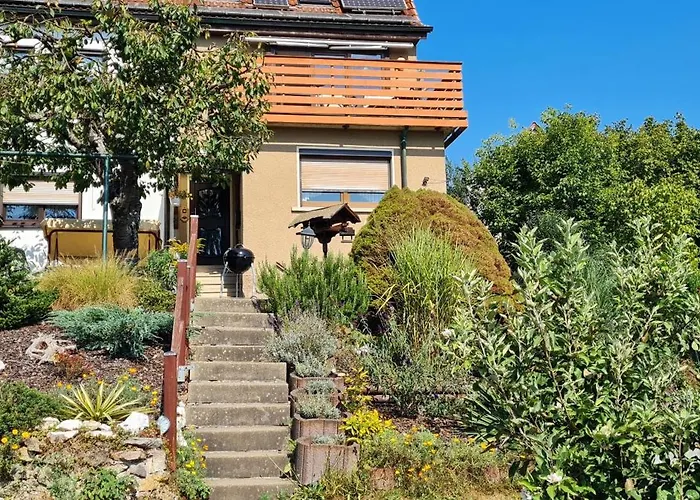 Ferienwohnung Berg-Glück, ruhige Lage mit Garten