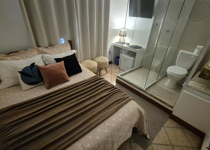 Banheiro de Vidro em Suíte compacta.Centro