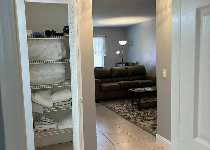 Sea Breeze- 2 Bedroom Apartment- Centrally Located