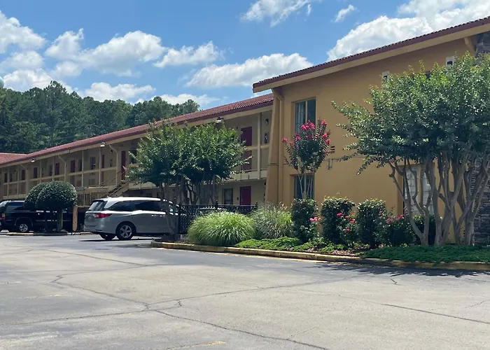 Studio 6 Extended Stay - Huntsville, Al University Drive