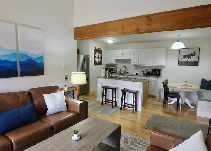 Beaver Creek, Avon Condo, Walk To Ski Shuttle - On The Eagle River