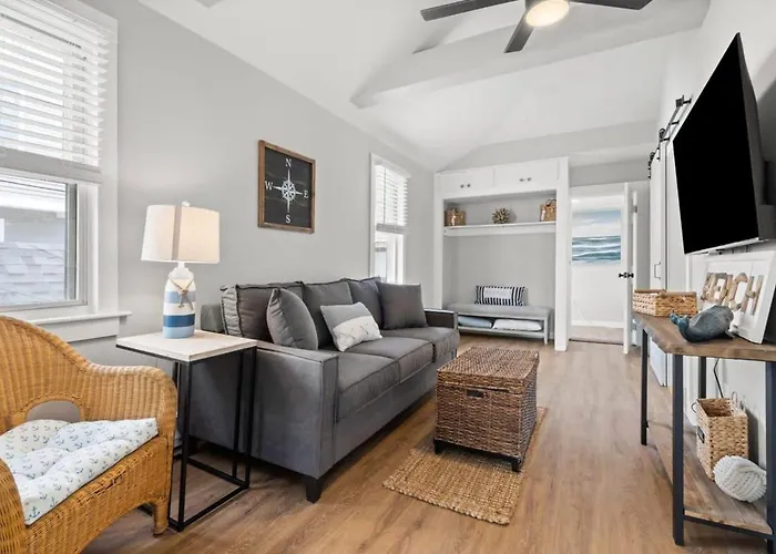 The Cammie Cabana Pet Friendly Steps To Beach