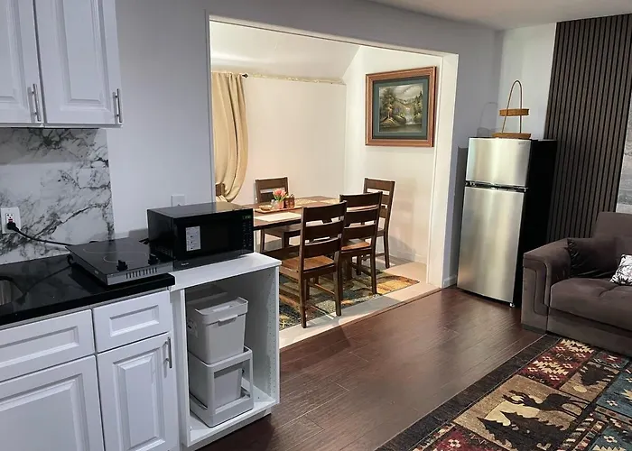 Cozy 2 Bedroom Apartment Glendale