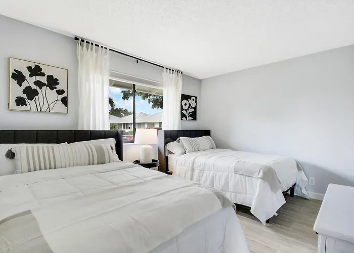 The Bougie Bungalow, Pga
